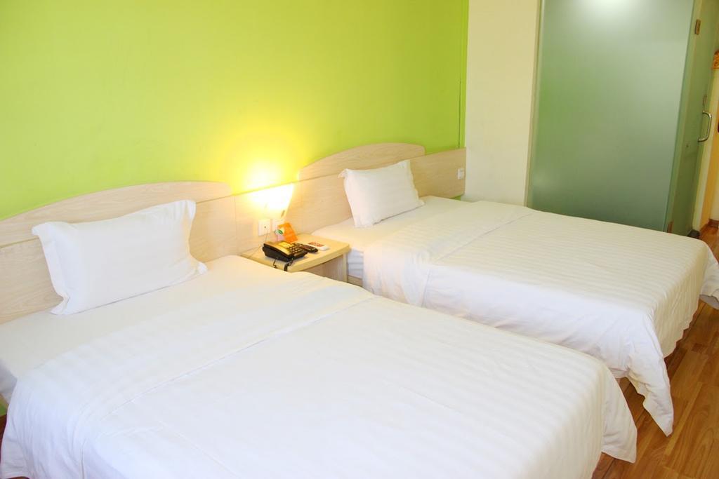 שונדה 7Days Inn Foshan Beijiao Nanchang Road מראה חיצוני תמונה